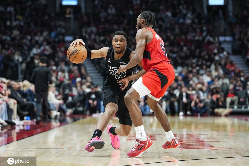 巴雷特26分英格拉姆25+9 巴恩斯18+12猛龙胜篮网